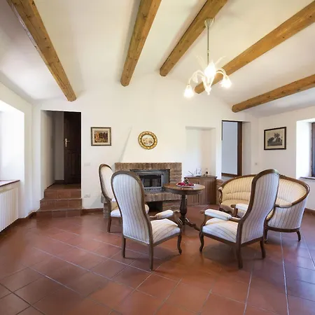 Leila * Penna San Giovanni