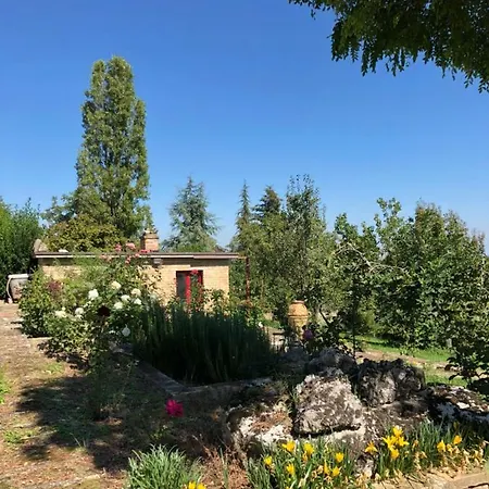 Leila * Penna San Giovanni